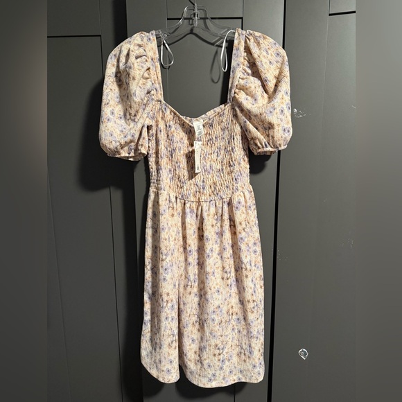 H&M Smocked Dress. Size Medium - Picture 3 of 6